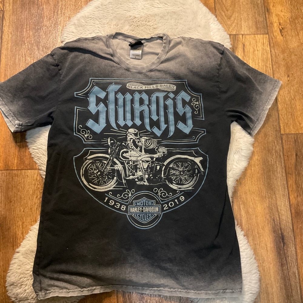 Harley Davidson Sturgis T-Shirt Size Large 2019 Black Hills Rally Distressed Blk